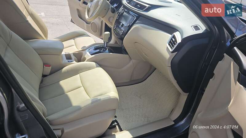 Внедорожник / Кроссовер Nissan Rogue 2014 в Виннице