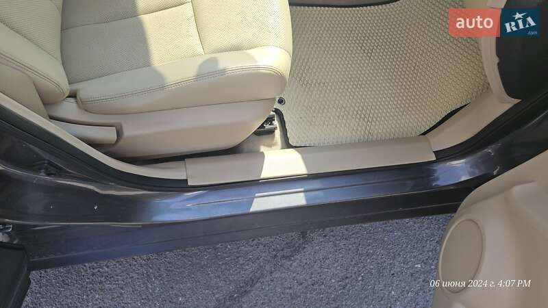 Внедорожник / Кроссовер Nissan Rogue 2014 в Виннице