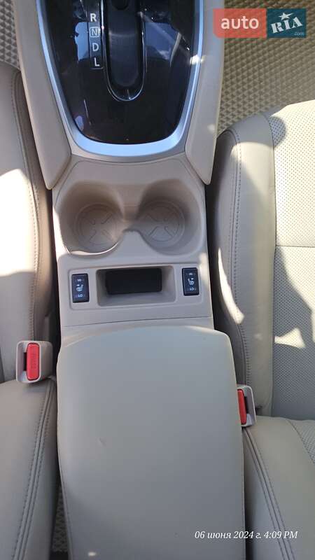 Внедорожник / Кроссовер Nissan Rogue 2014 в Виннице