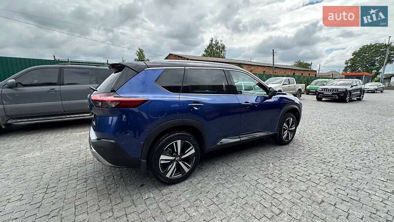 Позашляховик / Кросовер Nissan Rogue 2020 в Коростишеві