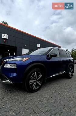 Позашляховик / Кросовер Nissan Rogue 2020 в Коростишеві