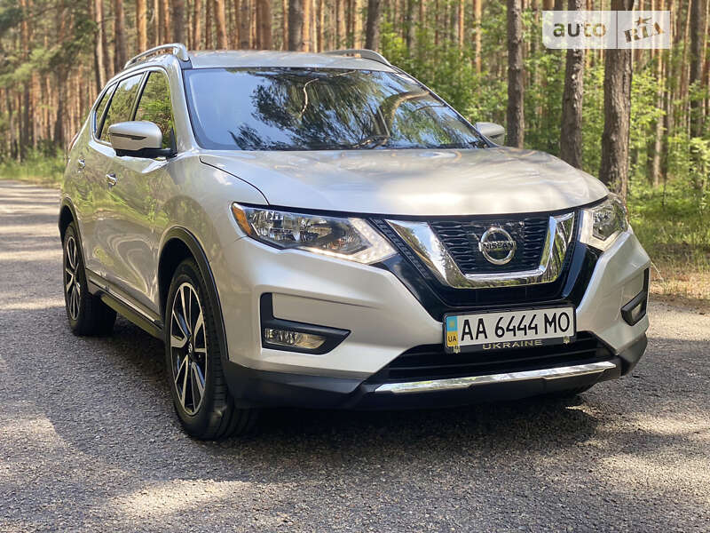 Позашляховик / Кросовер Nissan Rogue 2019 в Києві