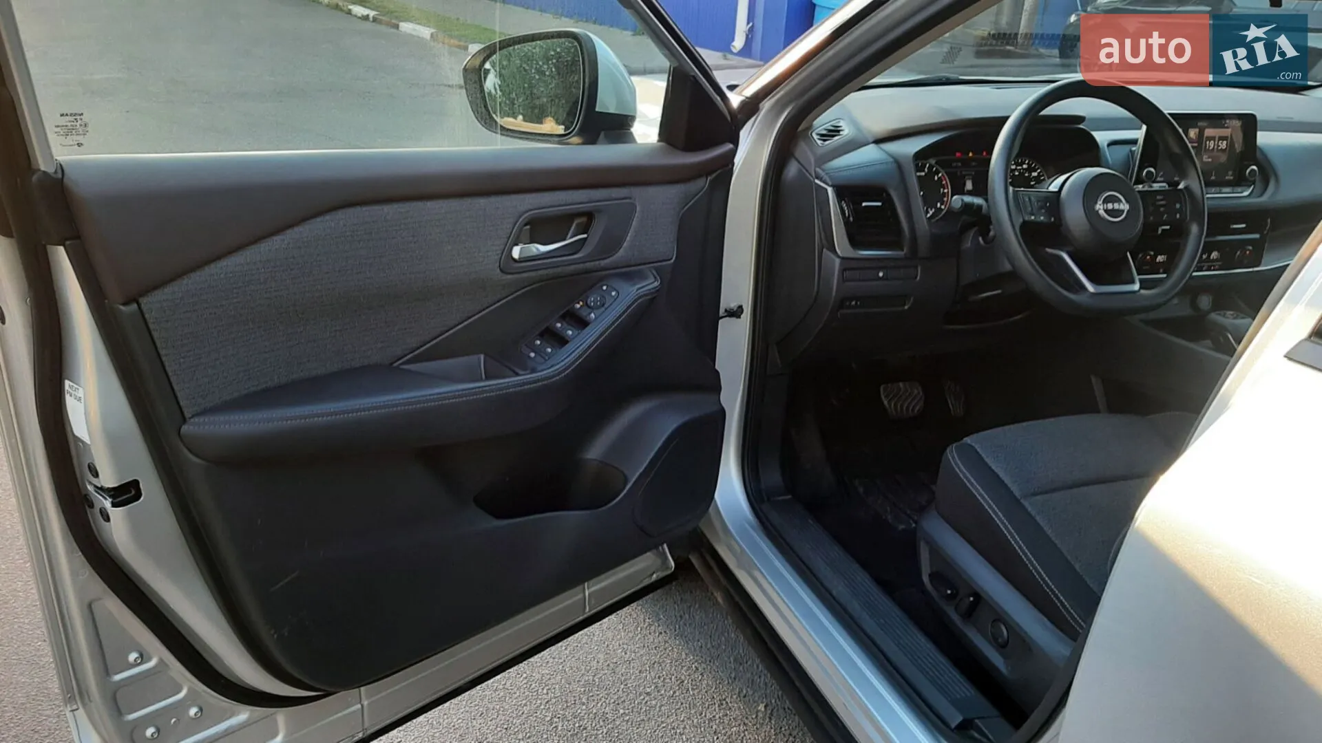 2021 Nissan Rogue - мініатюра 21