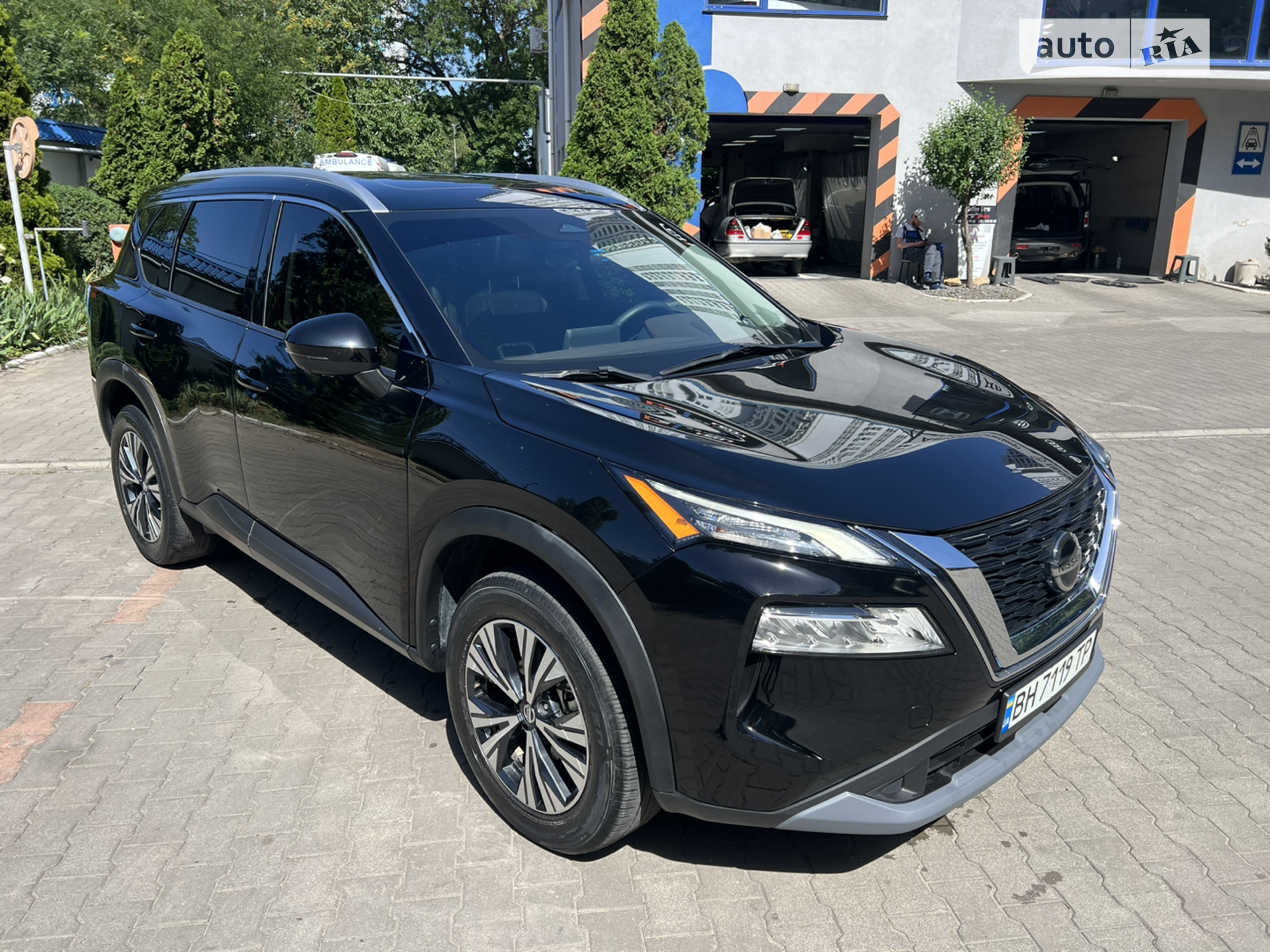 2021 Nissan Rogue - мініатюра 2
