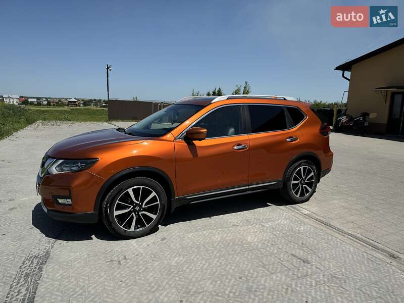 Внедорожник / Кроссовер Nissan Rogue 2018 в Чорткове
