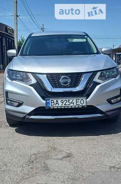 Позашляховик / Кросовер Nissan Rogue 2018 в Гайвороні