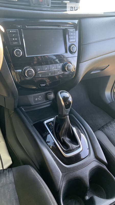 Внедорожник / Кроссовер Nissan Rogue 2019 в Львове