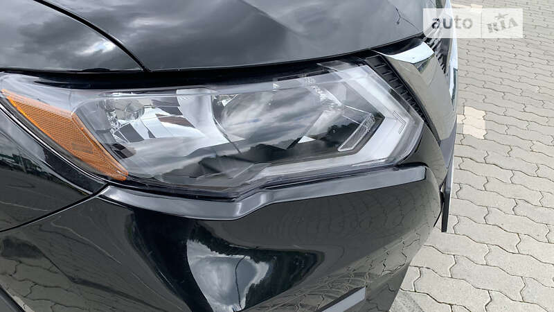 Внедорожник / Кроссовер Nissan Rogue 2019 в Львове