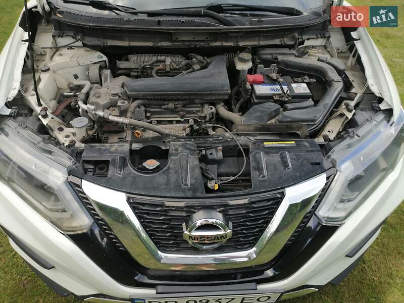 Внедорожник / Кроссовер Nissan Rogue 2017 в Черкассах