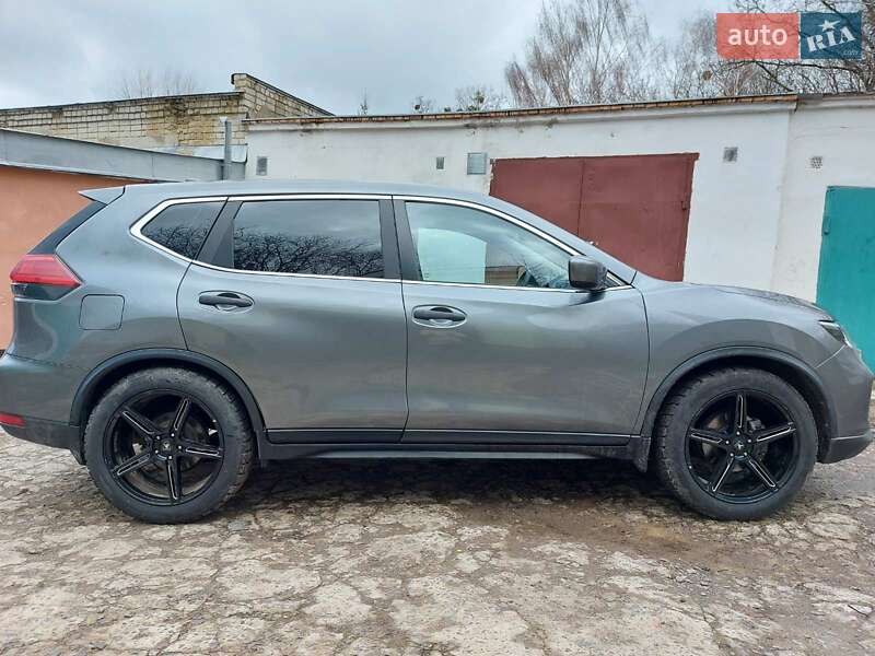 Позашляховик / Кросовер Nissan Rogue 2017 в Києві