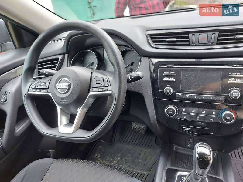 Позашляховик / Кросовер Nissan Rogue 2017 в Києві