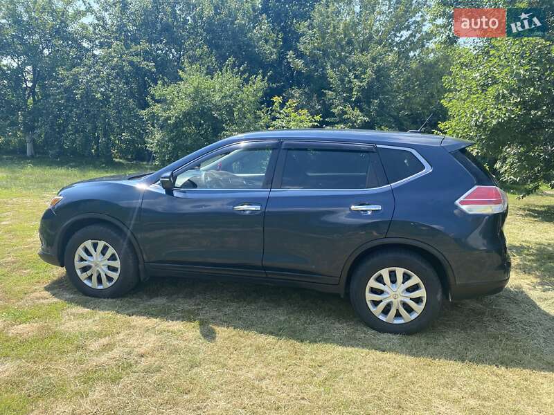 Внедорожник / Кроссовер Nissan Rogue 2015 в Киеве