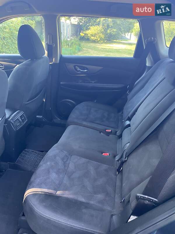 Внедорожник / Кроссовер Nissan Rogue 2015 в Киеве