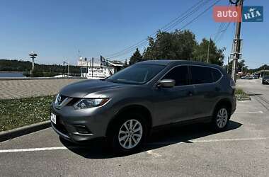 Внедорожник / Кроссовер Nissan Rogue 2016 в Запорожье