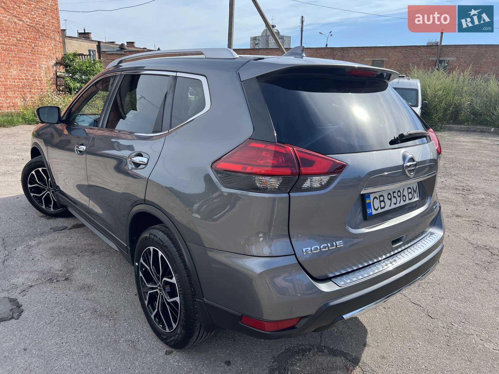 2017 Nissan Rogue - мініатюра 2