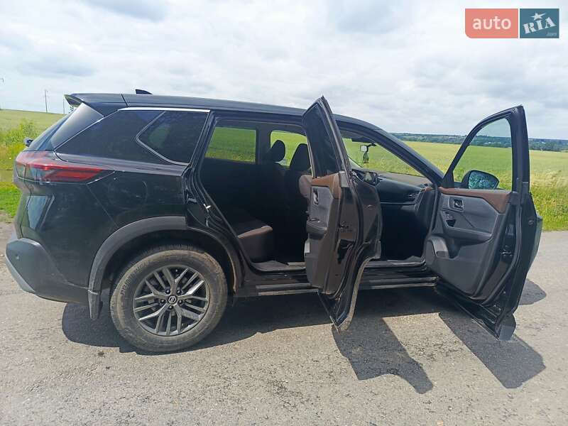 Внедорожник / Кроссовер Nissan Rogue 2021 в Киеве