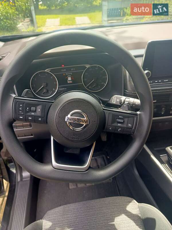 Внедорожник / Кроссовер Nissan Rogue 2021 в Киеве