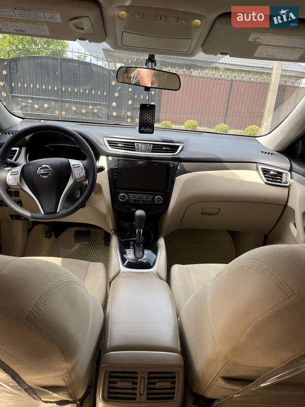 Позашляховик / Кросовер Nissan Rogue 2016 в Петровому