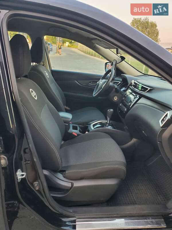 Позашляховик / Кросовер Nissan Rogue 2016 в Надвірній