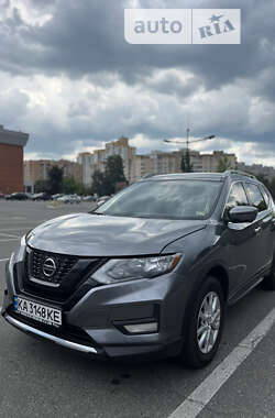 Внедорожник / Кроссовер Nissan Rogue 2017 в Киеве