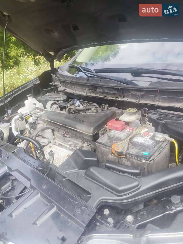 Внедорожник / Кроссовер Nissan Rogue 2016 в Тернополе