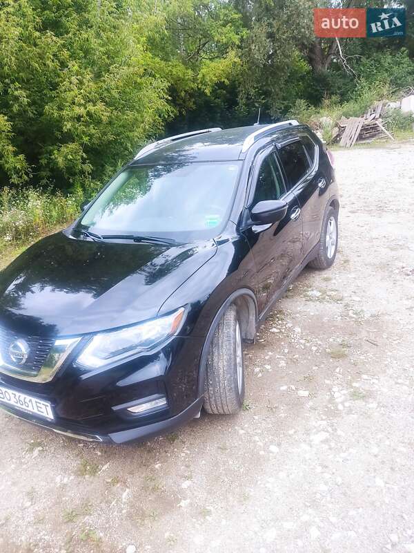 Внедорожник / Кроссовер Nissan Rogue 2016 в Тернополе