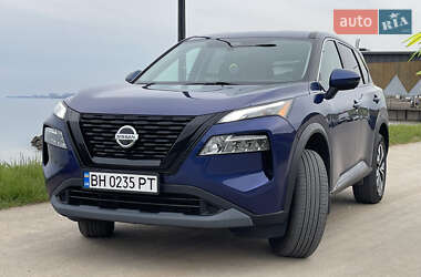 Позашляховик / Кросовер Nissan Rogue 2020 в 