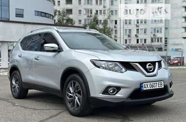 Внедорожник / Кроссовер Nissan Rogue 2015 в Киеве