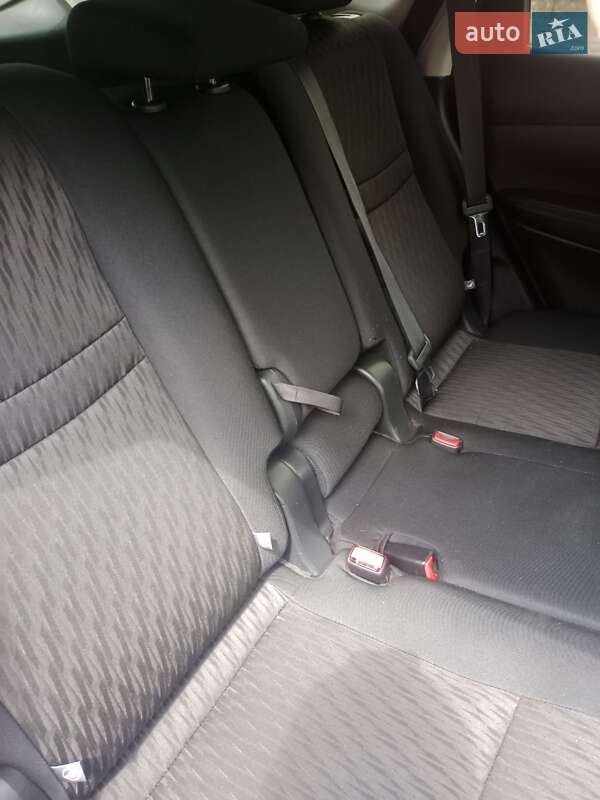 Позашляховик / Кросовер Nissan Rogue 2017 в Харкові