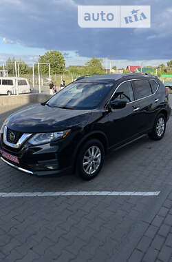 Внедорожник / Кроссовер Nissan Rogue 2019 в Нововолынске