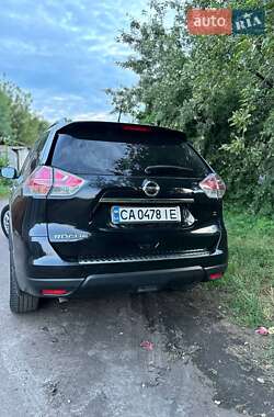 Позашляховик / Кросовер Nissan Rogue 2015 в 