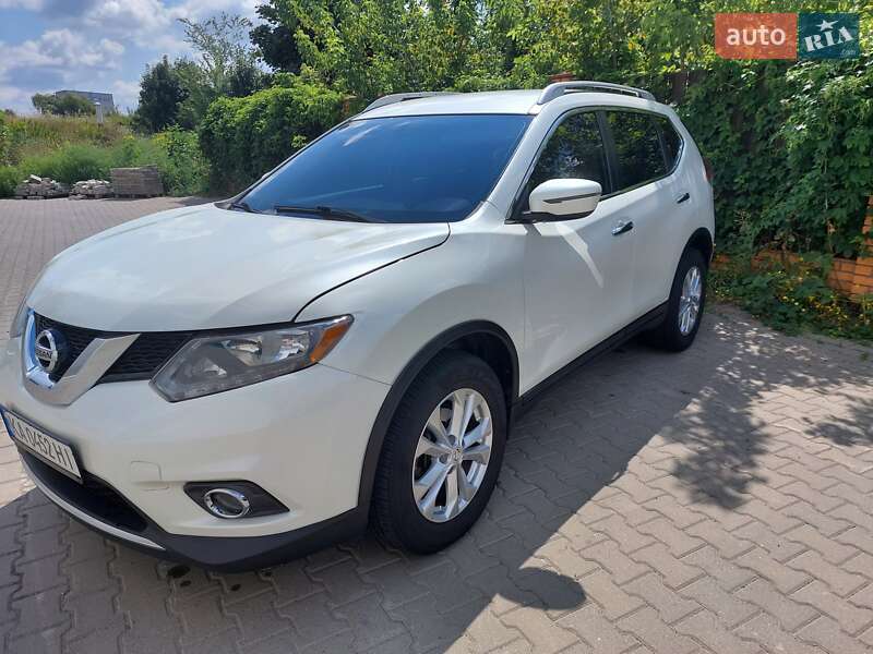 Внедорожник / Кроссовер Nissan Rogue 2015 в Киеве