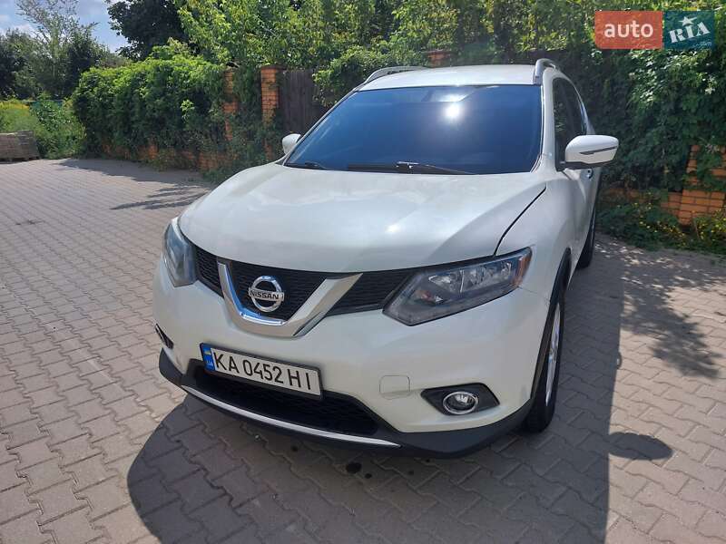 Внедорожник / Кроссовер Nissan Rogue 2015 в Киеве