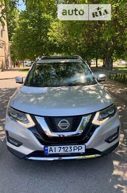 Внедорожник / Кроссовер Nissan Rogue 2017 в Броварах