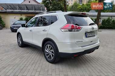 Позашляховик / Кросовер Nissan Rogue 2014 в Ужгороді