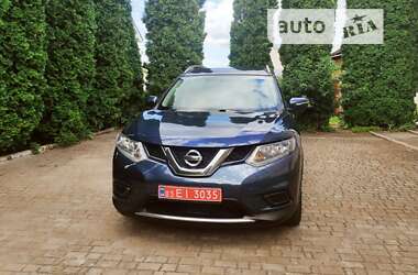 Внедорожник / Кроссовер Nissan Rogue 2015 в Дубно