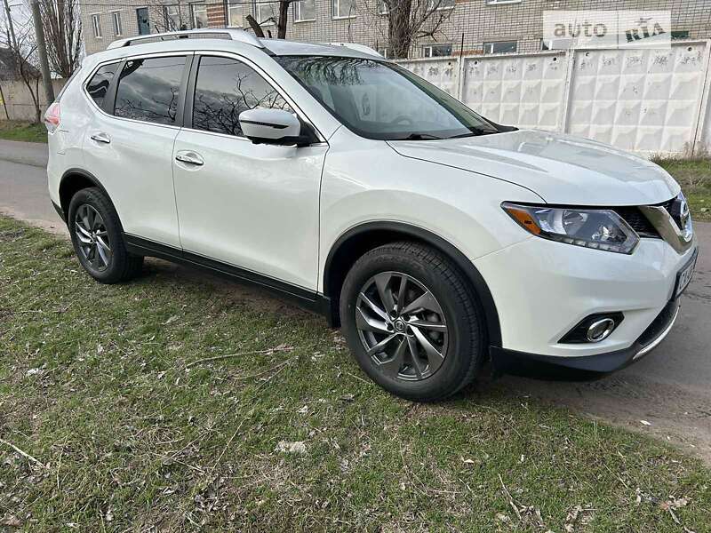 Внедорожник / Кроссовер Nissan Rogue 2016 в Николаеве