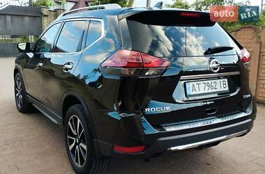 Внедорожник / Кроссовер Nissan Rogue 2019 в 