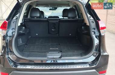 Внедорожник / Кроссовер Nissan Rogue 2019 в 