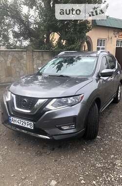 Внедорожник / Кроссовер Nissan Rogue 2017 в Днепре