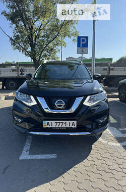 Внедорожник / Кроссовер Nissan Rogue 2017 в Киеве