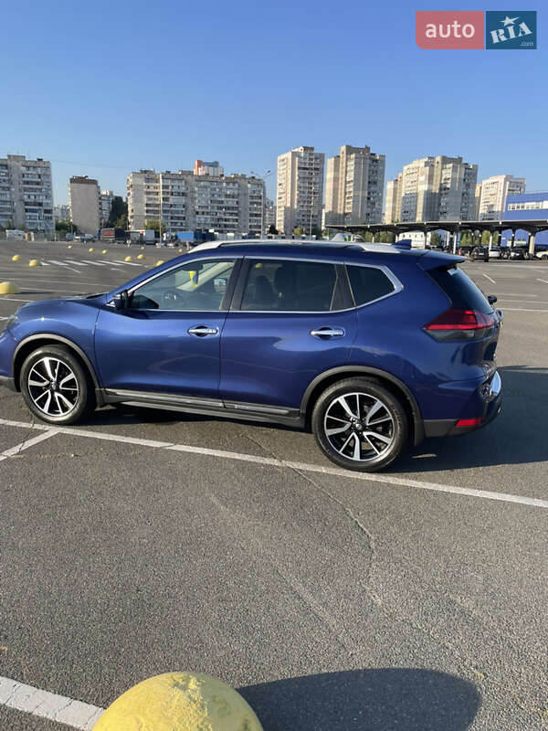 Внедорожник / Кроссовер Nissan Rogue 2018 в Киеве