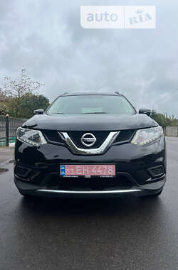 Внедорожник / Кроссовер Nissan Rogue 2014 в Львове