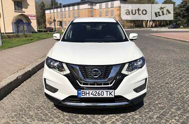 Внедорожник / Кроссовер Nissan Rogue 2016 в Черноморске