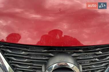 Внедорожник / Кроссовер Nissan Rogue 2016 в Дубно