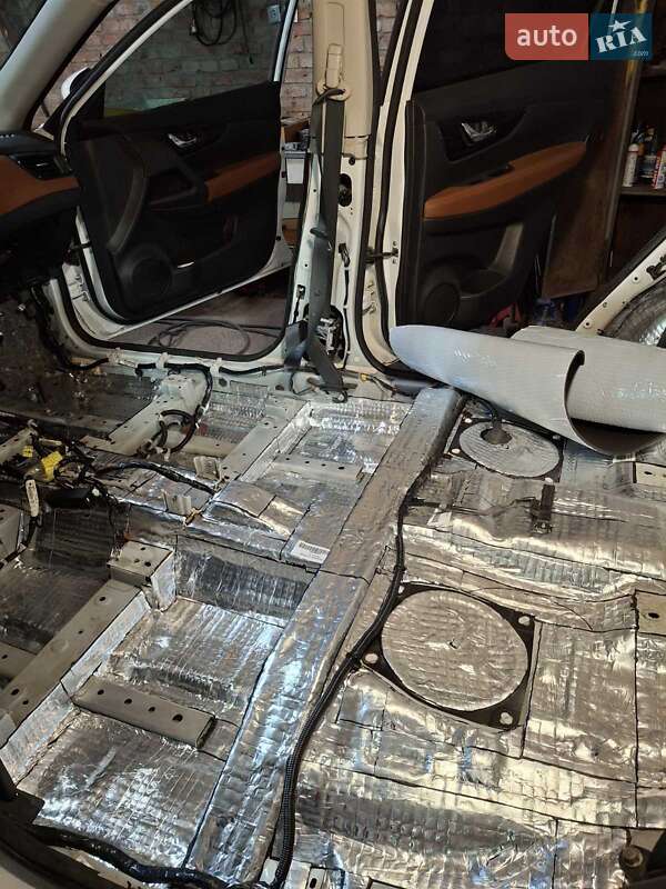 Позашляховик / Кросовер Nissan Rogue 2019 в Переяславі