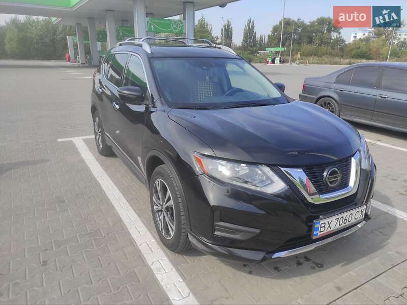Внедорожник / Кроссовер Nissan Rogue 2018 в Каменец-Подольском