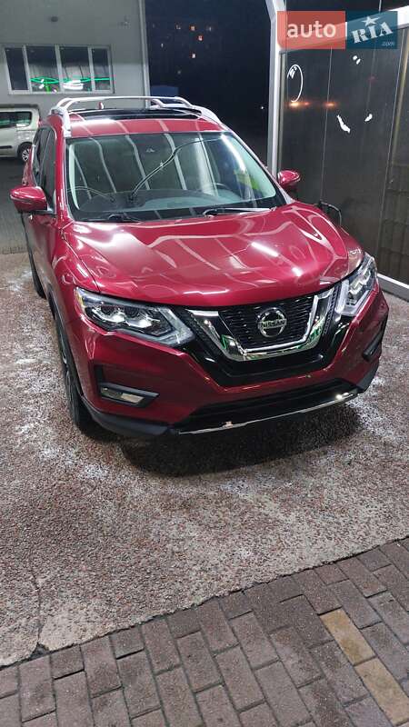 Внедорожник / Кроссовер Nissan Rogue 2018 в Киеве