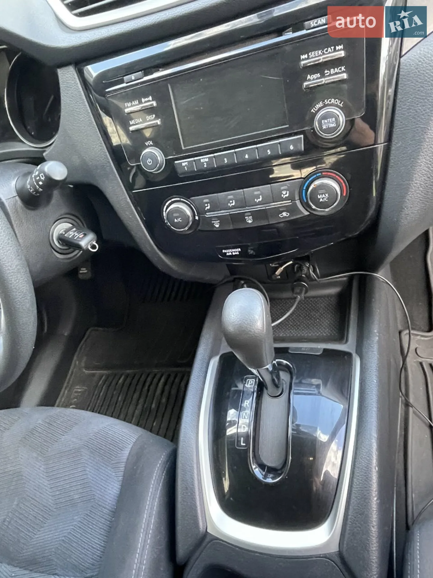2016 Nissan Rogue - мініатюра 12