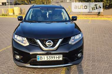 Внедорожник / Кроссовер Nissan Rogue 2015 в Полтаве